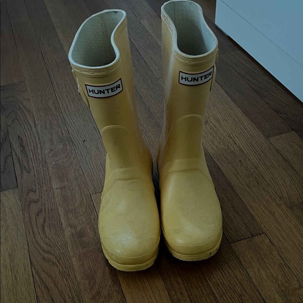 Hunter Classic Yellow Boots
